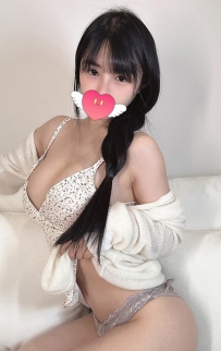 #童顏巨乳 #合法蘿莉 外表超嫩像少女 內心淫蕩像人妻 男朋友不懂珍惜而劈腿 就讓葛格