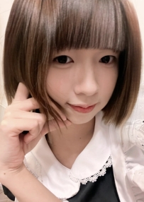 白虎粉嫩小穴滑嫩緊緻，敢玩敢試KIKI：161-D奶-47kg-22歲