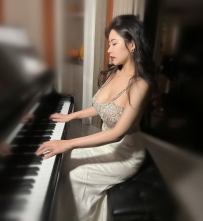 竹北前凸後翹的鋼琴老師  性感的身材 敏感的身體 飢渴的內心