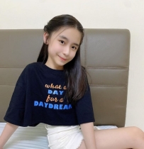 清純幼齒學生妹  聲音甜美敏感  粉粉嫩嫩的鮑魚等你品嘗