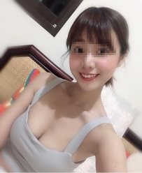 光身材就讓人看得心癢癢正妹  外貿不錯看 肉穴粉嫩  皮膚白     服務很騷 淫蕩又風騷