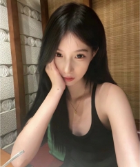 蜜穴又深又緊 騷浪敏感易出水 易易  165cm 48kg D奶 26歲