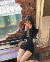 成熟女人味  情趣內衣 · 舌吻 · 很會玩角色扮演