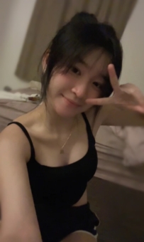 情趣少女 超會玩 反差十足 外表天真無邪  肌膚粉嫩 可調教