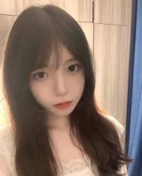 心意  156cm.A.40.20歲 摘掉眼鏡變辣妹 反差萌