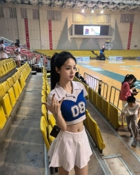 活力啦啦隊女孩 精力充沛，主動又熱情，各種體位都玩得開