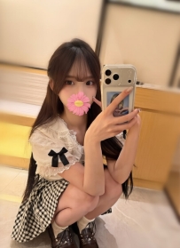 清純可愛，很像自己有個乖乖牌女友小蘿莉 白虎一線鮑 敏感水多多 姿勢隨意變換