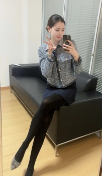 涵菈 168.45.C.30歲  退役空姐出來報班啦~  氣質有韻味 敢玩好配合 因為最近一個人 很