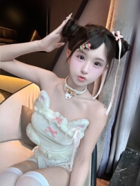 職棒啦啦隊林襄的學妹  凱琳158.44.C.19歲   可愛電臀小隻馬