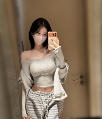 氣質大奶直播主 CC 166cm／48kg／D奶／28歲