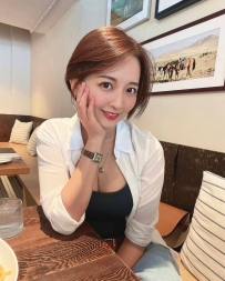 高階氣質主管 平常都不苟言笑 可蘭 163cm.D.47kg.32歲