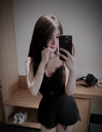 奶頭還是粉紅色捏 穴穴緊實粉嫩   KK  162.D.46.24歲