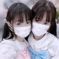 學生雙飛    兩個小蘿莉一起服務你的感覺