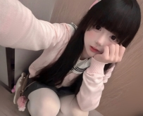 小恩 152cm/40kg/Ccup/18歲 幼齒 純真無辜的精緻小臉
