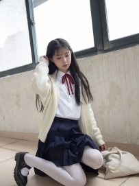 學生妹 長相清秀甜美水汪汪的大眼睛 纖細的小蠻腰喜歡撒嬌