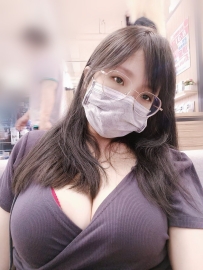 吱吱  166cm Fcup35歲 51kg 高挑性感大波紅牌 夾腸視覺感一流