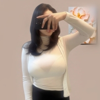 美型水滴奶，搭配性感的水蛇腰 黑絲美腿