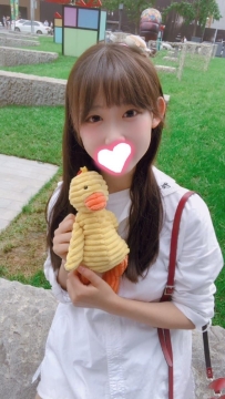 #嬌小嫩妹初下海  粉嫩包裝 甜兒 156cm.42kg.B杯.19歲
