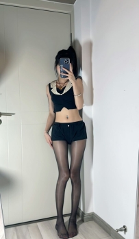 身材纖細 擁有水蛇腰+筆直美腿  米恩 161cm.C奶.45.22歲