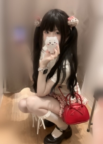 大一嫩妹剛滿19歲 笨拙卻認真的初兼新鮮貨