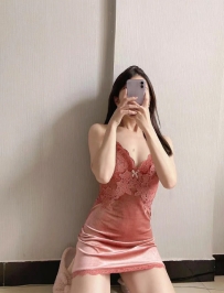 騷浪人妻 五官精緻艷麗型 纖細身材很有女人味 月亮  160  C  33歲