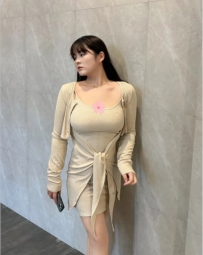 知恩 165cm D 46kg 26歲 資訊：溫婉氣質 很好相處 大膽風騷 床上妖精  激情放縱 強姦
