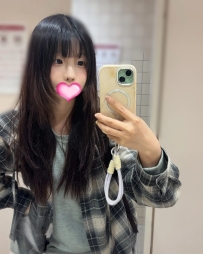 馨兒 152-42kg-C-19歲 【19歲粉嫩學妹】