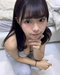 體驗成熟女人的韻味！她會以迷人的眼神勾起你的慾望，熱情的吻讓你渾身癢癢。