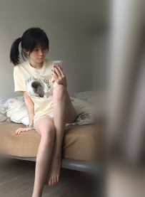 小緑 150/38/A+/18歲講話很任性    床上比較靦腆 但是嘴很硬哦