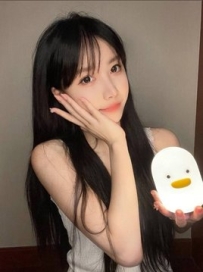 甜美美容店助理 口交特別贊  有自己獨特的技術 一線鮑 大眼精靈