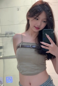 清新學生妹在線  身材嬌小玲瓏下面卻緊實有力滢雨 161cm 46kg C奶 21歲