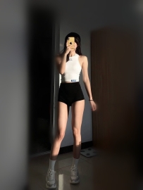 美人嘴甜口活好 配合玩各種情趣絲襪 姿勢甜甜 162cm C+杯 46kg 25歲
