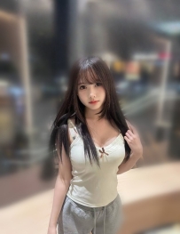 完全小女友漂亮正妹 漂亮胸形  嫵媚嬌羞  溫柔婉約 皮膚白嫩嫩 口交技術好很甜美 有禮