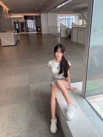 清純學生妹 白天乖乖牌 晚上直接變小騷貨 C奶 20歲