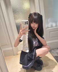 溫柔居家型 喜歡穿寬鬆家居服，笑容溫暖，服務時會主動抱緊、邊喘邊說好喜歡，適合慢