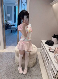 小布 155cm.Acup.39kg.18歲   可愛親和 年輕肉體 舌頭很靈活