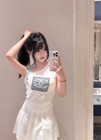 蜜汁小穴 很會夾 配合度高 淫蕩的呻吟聲葉青 157.D.45.22歲