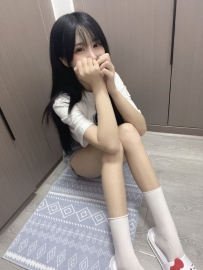 小凡 159cm.Bcup.42kg.20歲 無辜模樣看了就想好好呵護