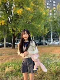 台大係花 水多易濕 小穴的秘密很誘人紫奈奈 160cm/42kg/C奶/20歲