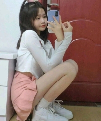 甜美 身材迷人 傲人胸圍 好身材  妍妍.158.40.C.18y【實歲】