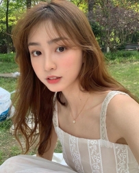 珍珍 .158.42.C.21歲 【白虎處女】情趣少女 超會玩 反差十足