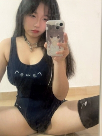 護理系甜欲女孩 · 旺旺白衣系護理學生，外表清新乖巧，反差感十足，互動主動