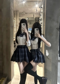 #閨蜜雙飛 #3P推薦 #制服學生3P