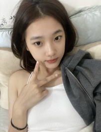 清純小可愛 少女心超強  喜歡愛愛 唱歌 跳舞都超讚很棒的