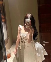 特價巨乳妹  高挑 柔軟嫩滑 會打扮 修長筆直的美腿 會讓你愛不釋手 白皙酮體無瑕疵