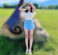 小囍 158.B.43.18歲  身材服務：清純 學生  鄰家妹妹 主動熱情 善良