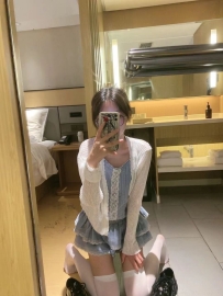 性格開朗 活潑 調皮又搞怪 在校學生 清純瘦瘦的 可以舌吻 小舌頭很靈活的