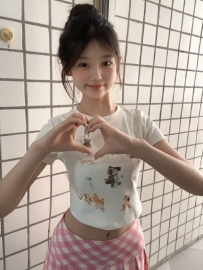 婉婉 152cm.Bcup.41kg.19歲 甜到心坎裏面的甜甜妹妹 超級可愛