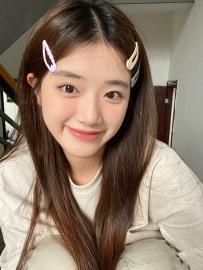 小隻  甜美  性格開朗活潑  膚白 毛少小喬  160  42   C  19歲