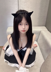 小貓   158.D.45.20歲 顏值頗高 偷偷下海就想體驗刺激